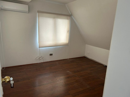 Arriendo Casa NO 3D 2B 2E Los Dominicos - Las Condes