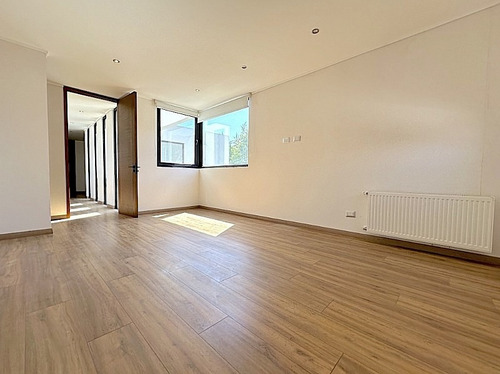 Arriendo Casa NO 5D en suite Walk-in cl&oacute;set 5B 5E Chicureo - Colina