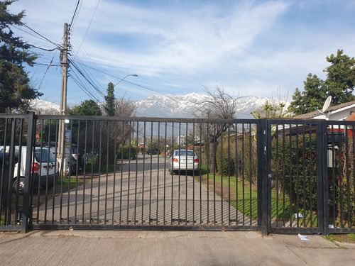 Venta Casa NP 2D 1B 1E Francisco de Villagra - La Reina