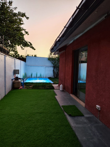 Arriendo Casa NOSP 3D en suite Walk-in cl&oacute;set 2B 2E 1B Los Dominicos - Las Condes