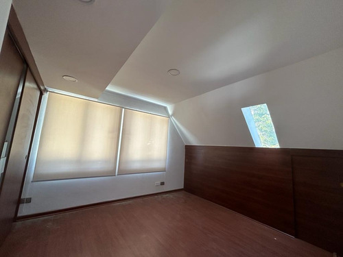 Arriendo Casa NO 3D 2B 2E Los Dominicos - Las Condes
