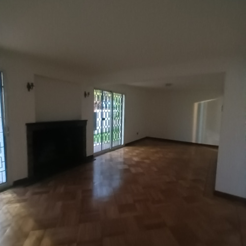 Arriendo Casa 3D 2B 3E 1B Metro Pr&iacute;ncipe de Gales - Country Club - La Reina