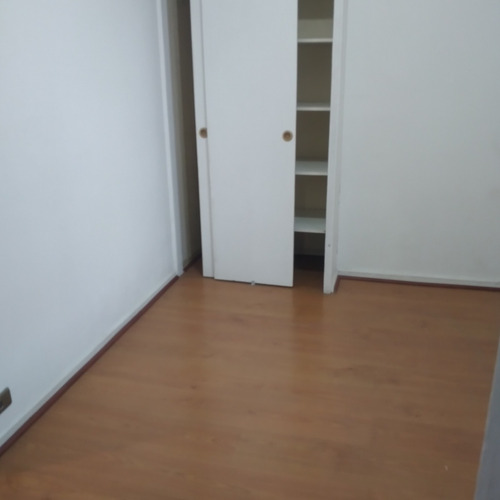 Arriendo Casa SO 6D Walk-in cl&oacute;set 3B 5E 2B Troncos Viejos - La Reina