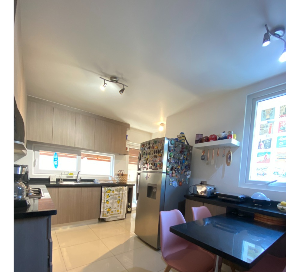 Venta Casa NO 4D en suite Walk-in cl&oacute;set 4B 4E 1Bd Chicureo - Colina