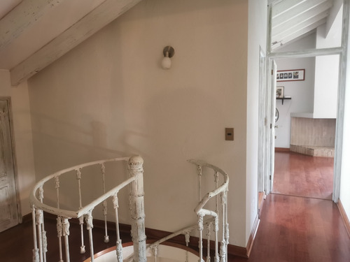 Venta Casa 5D en suite Walk-in cl&oacute;set 5B 2E Los Dominicos - Las Condes