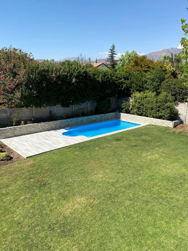 Venta Casa N 4D en suite Walk-in cl&oacute;set 4B 2E Chicureo - Colina