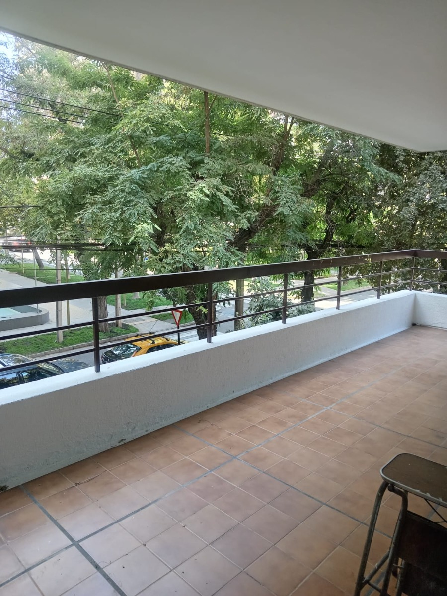 Arriendo Departamento SO 4D en suite 2B 2E 1Bd Barrio El Golf - Las Condes