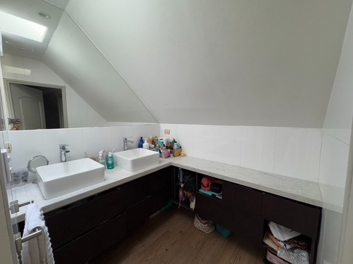 Venta Casa 4D en suite Walk-in cl&oacute;set 3B 2E 1B San Carlos de Apoquindo - Las Condes