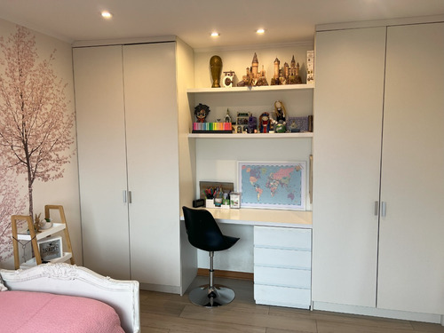 Arriendo Casa O 5D en suite Walk-in cl&oacute;set 6B 2E 2B San Carlos de Apoquindo - Las Condes