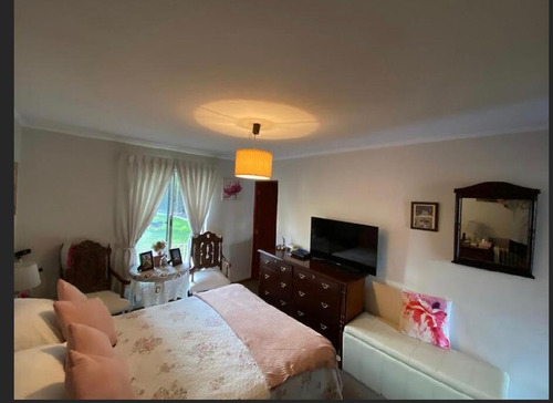 Venta Casa NOSP 5D en suite Walk-in cl&oacute;set 5B 10E 1B Chicureo - Colina