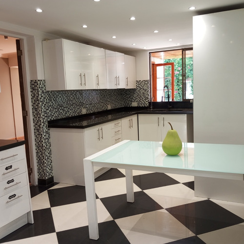 Arriendo Casa P 5D 6B 2E 1B Barrio El Golf - Las Condes