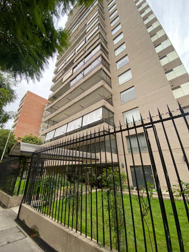 Venta Departamento 4D Walk-in cl&oacute;set 3B 1E 1B Barrio El Golf - Las Condes