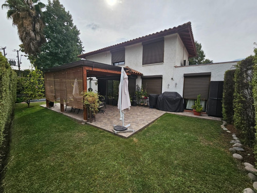 Venta Casa NOSP 4D en suite Walk-in cl&oacute;set 3B 3E Carlos Ossand&oacute;n - La Reina