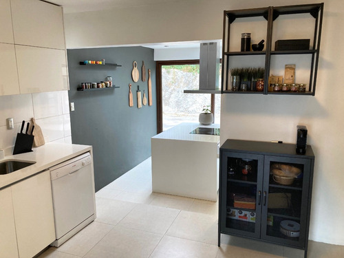 Venta Casa N 4D 4B 4E 1B Quinchamal&iacute; - Las Condes