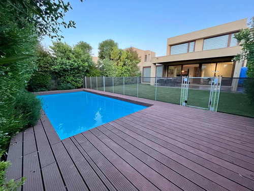 Venta Casa 3D 3B 3E Chicureo - Colina