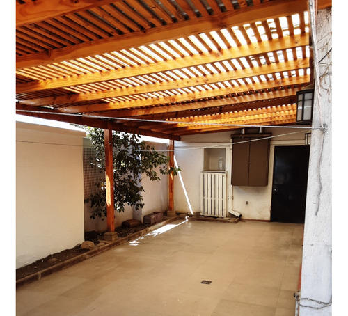 Arriendo Casa NO 3D 2B 3E Sebasti&aacute;n Elcano - Las Condes