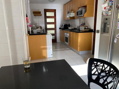 Venta Casa O 4D en suite Walk-in cl&oacute;set 3B 2E 1B Carlos Ossand&oacute;n - La Reina