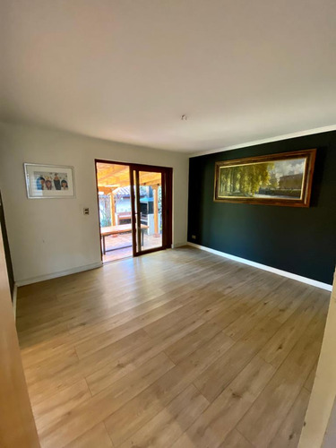 Arriendo Casa 5D 3B 1E 1B Los Dominicos - Las Condes