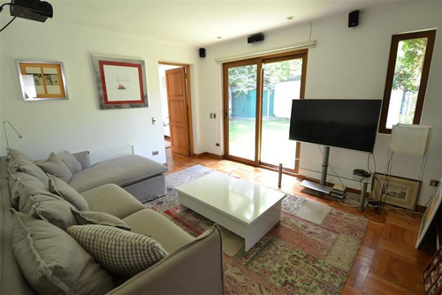 Arriendo Casa 4D en suite Walk-in cl&oacute;set 3B 3E 1B Juan XXIII - Vitacura