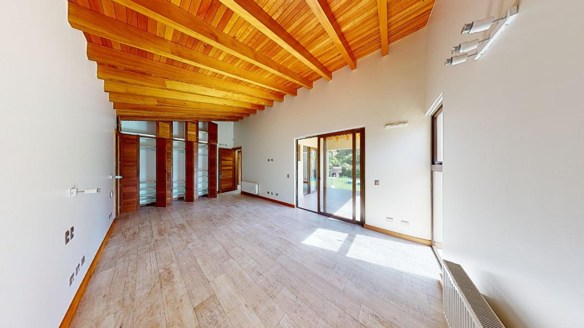 Arriendo Casa NO 3D en suite Walk-in cl&oacute;set 4B 3E 1Bd La Dehesa - Lo Barnechea