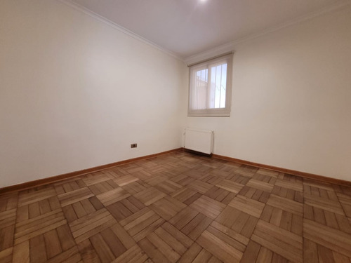 Arriendo Casa 5D en suite Walk-in cl&oacute;set 4B 2E Metro Hernando de Magallanes - Las Condes