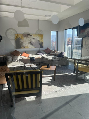 Venta Departamento SO 2D en suite 2B 1E 1B Metro Escuela Militar - Las Condes