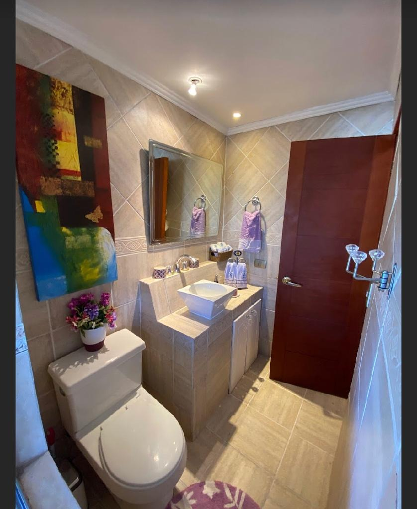 Venta Casa NOSP 5D en suite Walk-in cl&oacute;set 5B 10E 1Bd Chicureo - Colina