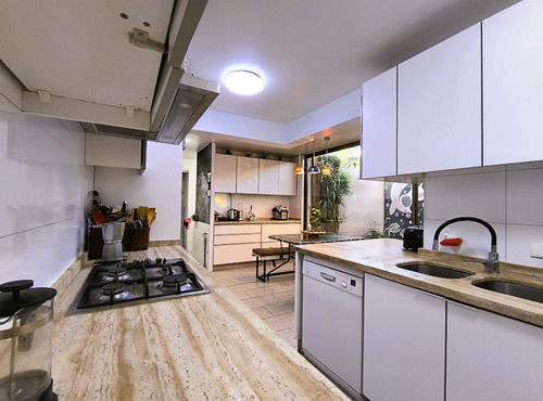 Venta Casa NP 5D en suite Walk-in cl&oacute;set 4B 2E La Dehesa - Lo Barnechea