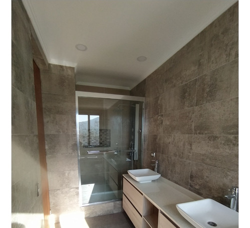 Arriendo Casa NO 4D en suite Walk-in cl&oacute;set 5B 4E 1B Chicureo - Colina