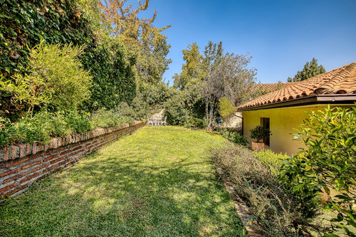 Venta Casa NO 5D en suite 4B 2E Los Dominicos - Las Condes