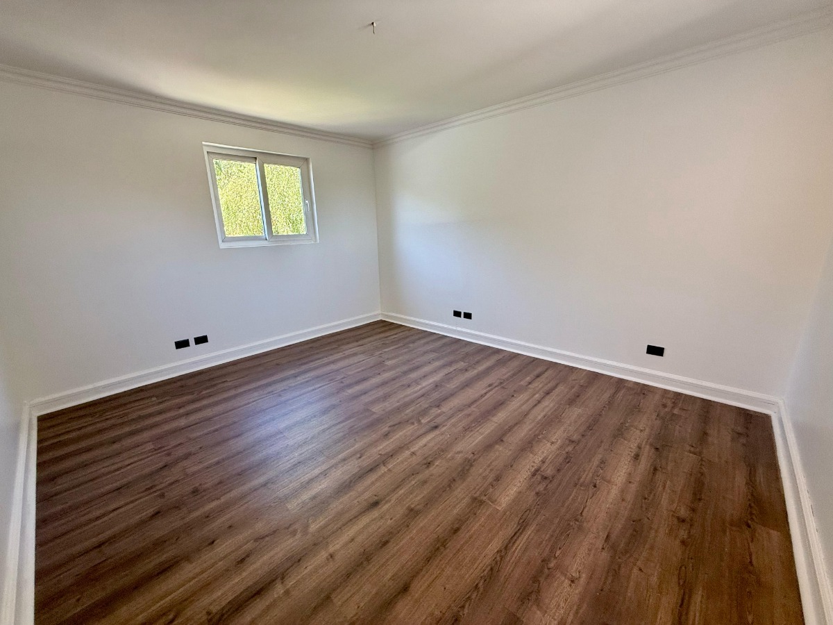 Venta Casa NP 4D en suite Walk-in cl&oacute;set 4B 5E 2Bd Chicureo - Colina