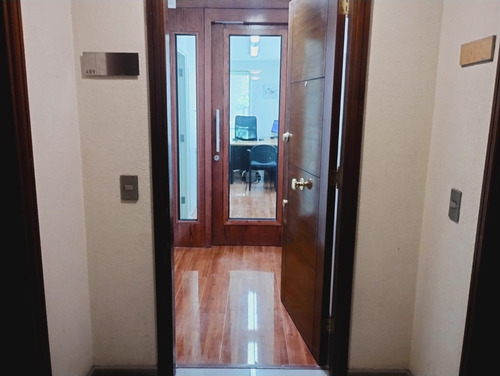 Arriendo Oficina SP 1B 1E 1B Barrio El Golf - Las Condes