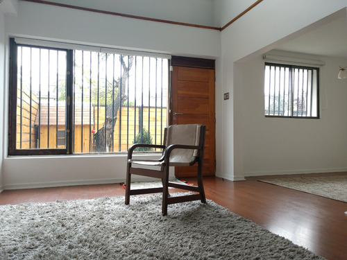 Arriendo Casa 3D en suite Walk-in cl&oacute;set 3B 3E 2B Vaticano - Las Condes