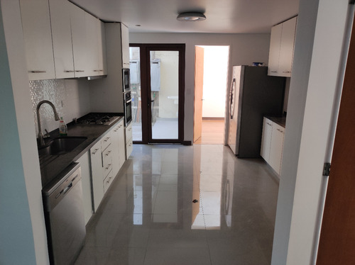 Venta Casa 5D 4B 2E 1B El Huinganal - Lo Barnechea