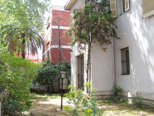 Venta Casa NO 5D 4B 5E 1B Plaza Italia - Providencia