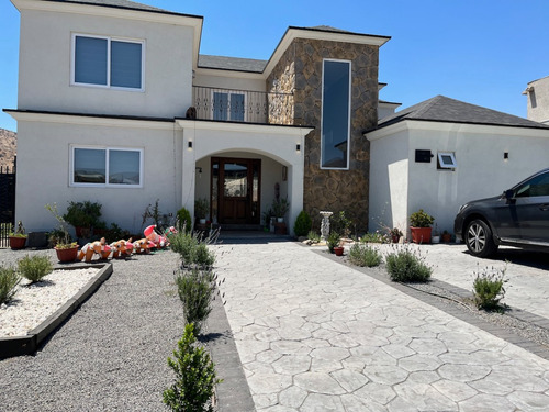 Venta Casa N 5D en suite Walk-in cl&oacute;set 5B 3E 1B Chicureo - Colina