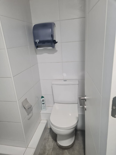 Venta Oficina 2B 1E 1B Los Leones - Providencia