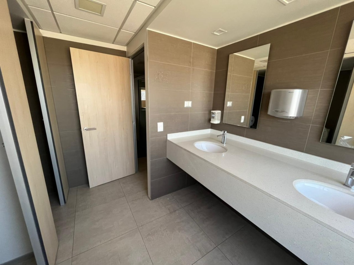 Arriendo Oficina 6B Metro Tobalaba - Mall Costanera - Providencia