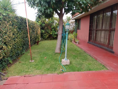 Venta Casa S 5D 2B 3E 1B Rotonda Atenas - Las Condes