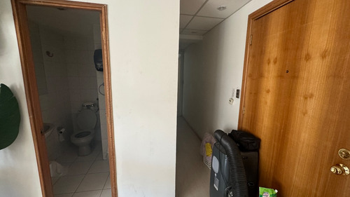 Arriendo Oficina 3B 1E Centro Financiero - Las Condes