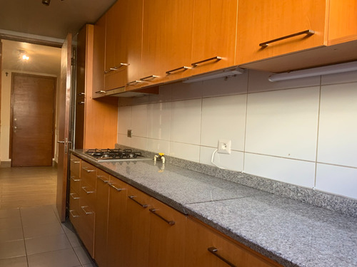 Arriendo Departamento S 2D en suite Walk-in cl&oacute;set 2B 1E P&iacute;o XI - Vitacura