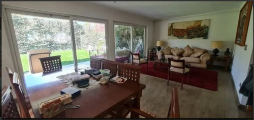 Arriendo Casa NOSP 5D en suite Walk-in cl&oacute;set 4B 3E 1B Carlos Ossand&oacute;n - La Reina