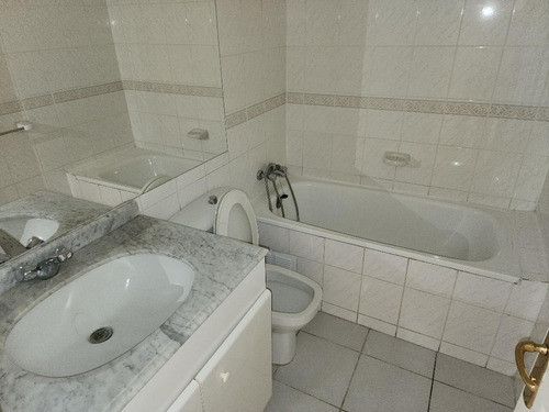 Arriendo Departamento NP 3D en suite 3B 1E 1B Barrio El Golf - Las Condes