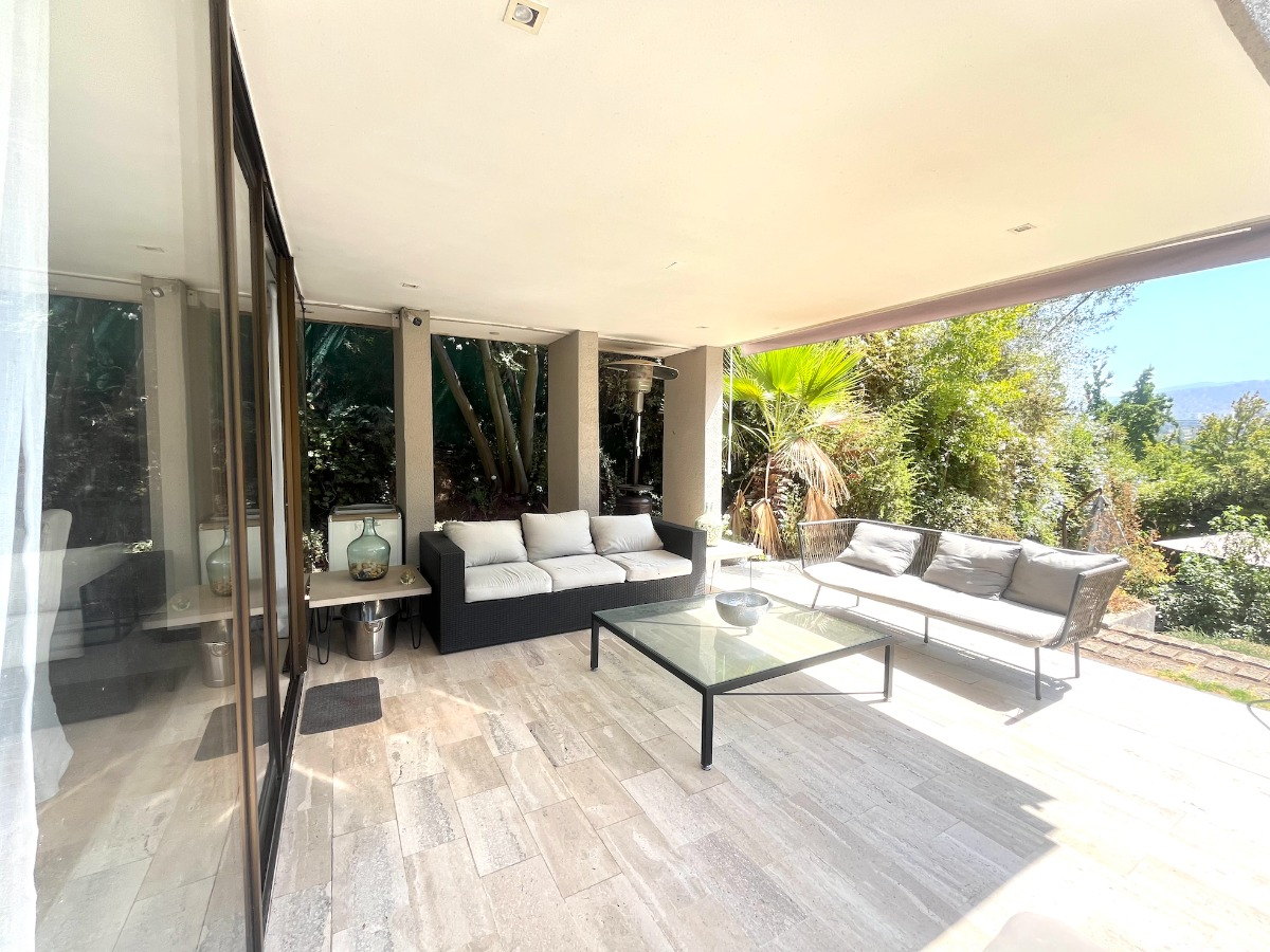 Venta Casa NO 5D en suite Walk-in cl&oacute;set 4B 9E 3Bd El Huinganal - Lo Barnechea