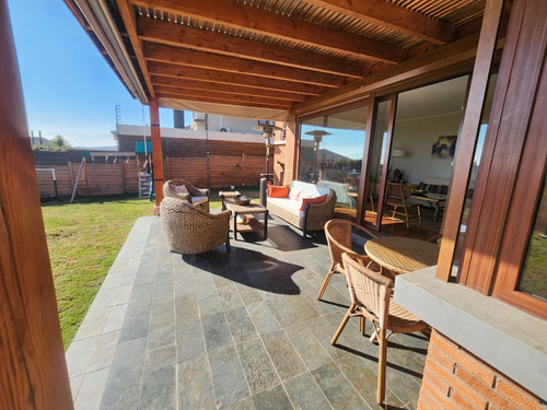 Arriendo Casa 5D 4B 3E 1B San Carlos de Apoquindo - Las Condes