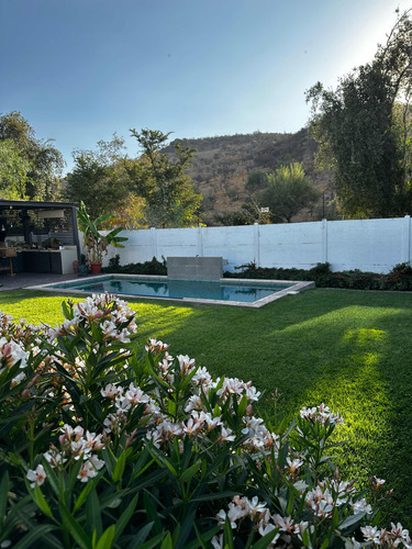 Venta Casa 4D 4B 2E Chicureo - Colina