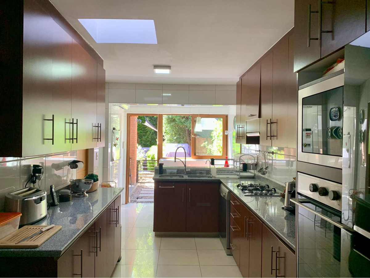 Venta Casa 4D 4B 2E San Carlos de Apoquindo - Las Condes