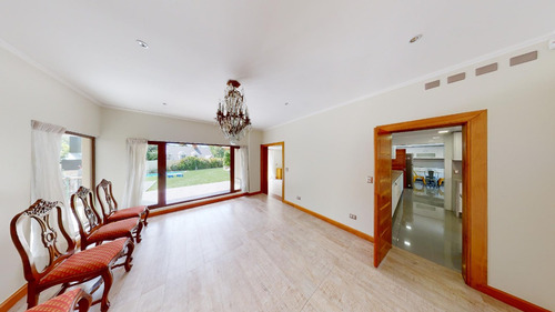 Arriendo Casa NO 3D en suite Walk-in cl&oacute;set 4B 3E 1B La Dehesa - Lo Barnechea