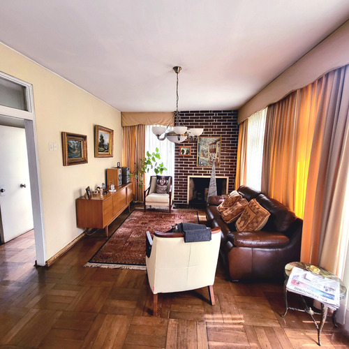 Venta Casa NO 4D 3B 2E 1B Blest Gana - La Reina