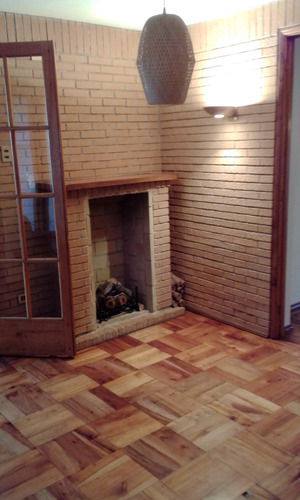 Venta Casa NO 4D Walk-in cl&oacute;set 2B 1E 1B Barrio El Golf - Las Condes